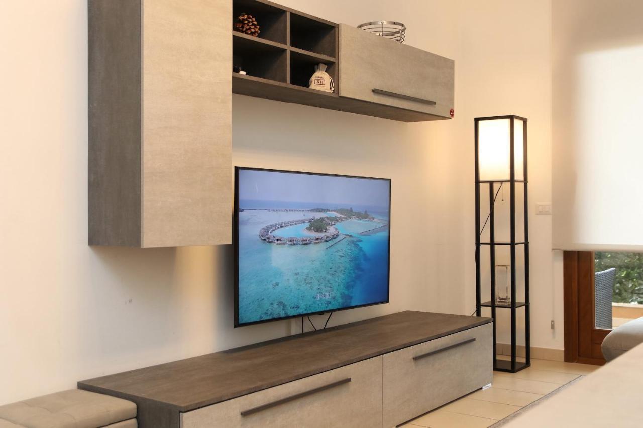 Comfy Living! Renovated 2 At Ambra Apartments-lift-secure Parking-great Area! * Olbia