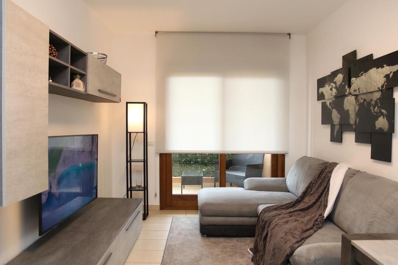 Comfy Living! Renovated 2 At Ambra Apartments-lift-secure Parking-great Area! * Olbia