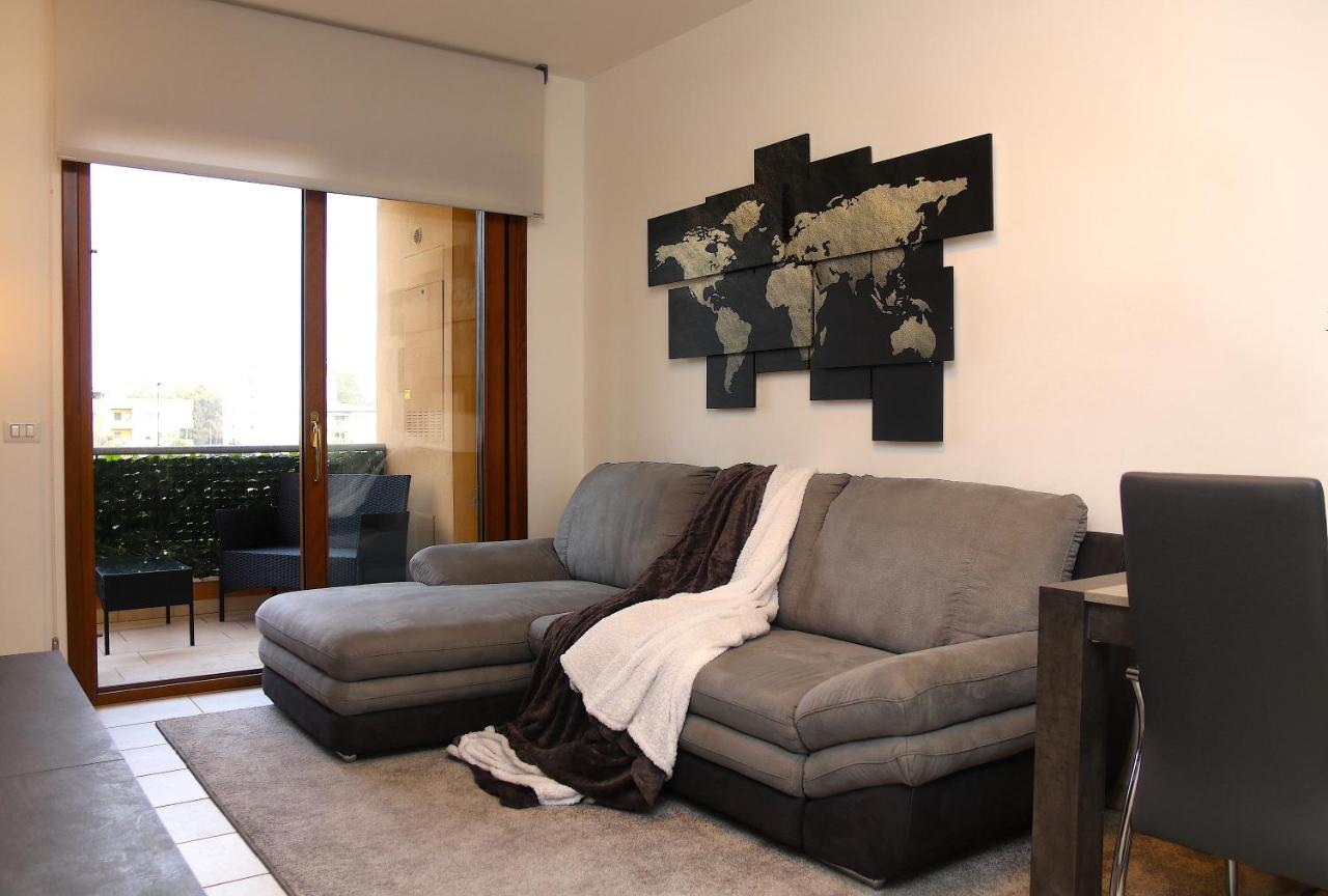 Comfy Living! Renovated 2 At Ambra Apartments-lift-secure Parking-great Area! Appartement *